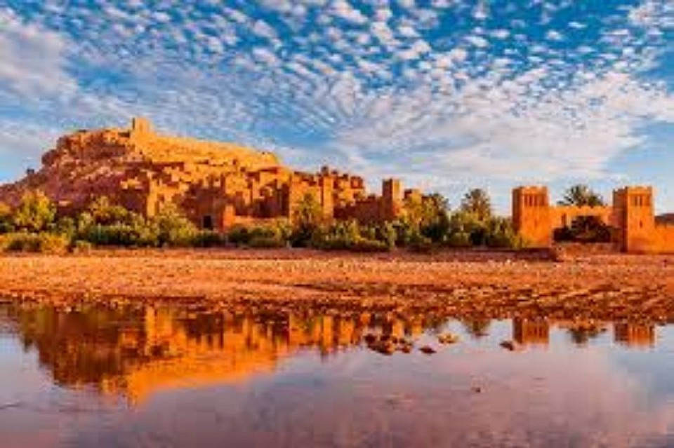 The Ksar of Aït Ben Haddou (Tamazight: ⴰⵢⵜ ⵃⴰⴷⴷⵓ, Ath Benhadu) is a ksar or 